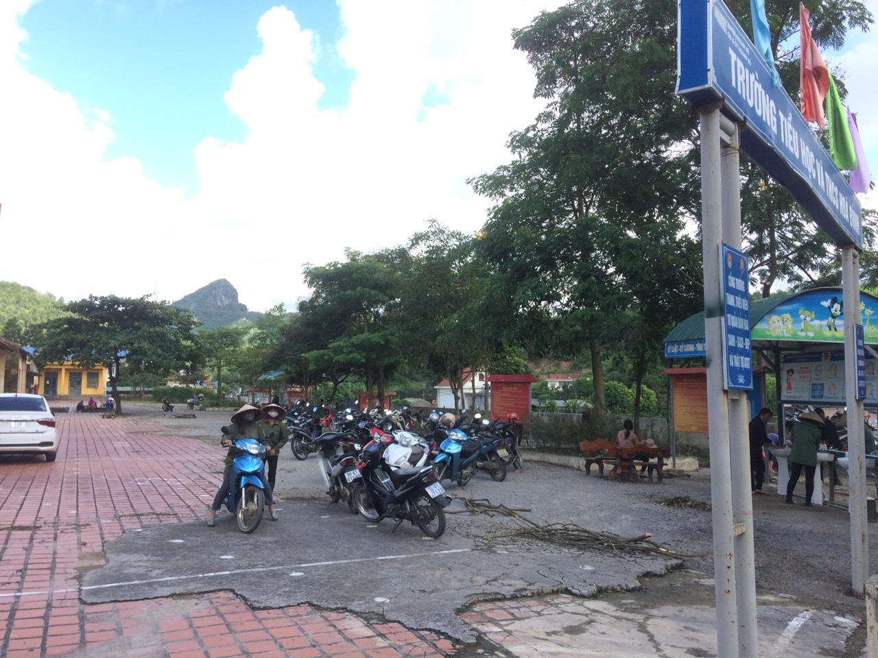 Công tác lao động, vệ sinh chuẩn bị cho khai giảng